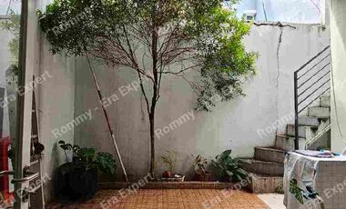 Rumah 2 lantai modern siap huni lokasi dalam cluster Metland Menteng Cakung Jakarta Timur