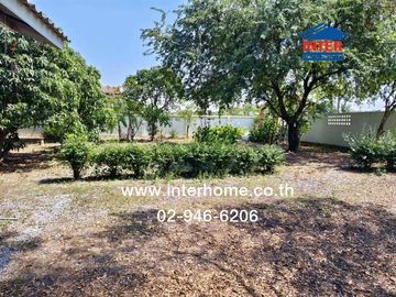 Two-story detached house, 420 sq.w., located in Soi Khlong Si Tawan Ok 43, near Khlong Luang Bus Terminal, Khlong Luang Road, Khlong Luang, Pathum Tha