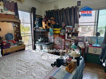 Two-story detached house, 420 sq.w., located in Soi Khlong Si Tawan Ok 43, near Khlong Luang Bus Terminal, Khlong Luang Road, Khlong Luang, Pathum Tha