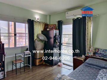 Two-story detached house, 420 sq.w., located in Soi Khlong Si Tawan Ok 43, near Khlong Luang Bus Terminal, Khlong Luang Road, Khlong Luang, Pathum Tha