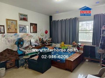Two-story detached house, 420 sq.w., located in Soi Khlong Si Tawan Ok 43, near Khlong Luang Bus Terminal, Khlong Luang Road, Khlong Luang, Pathum Tha