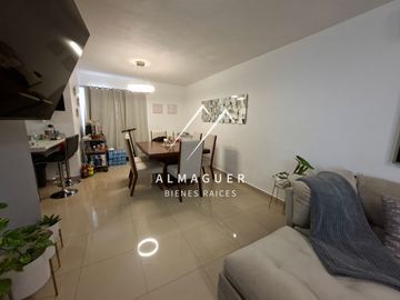 Casa en Venta en Cerradas de Santa Rosa, equipada, sin ampliaciones.