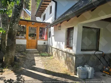 Excelente propiedad zona centro Calle Los Robles- San Martín de los Andes -