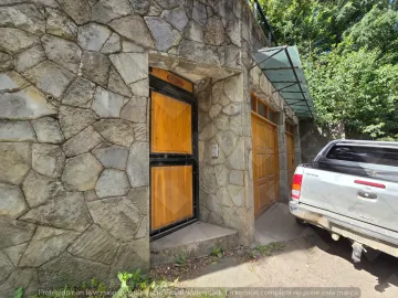 Excelente propiedad zona centro Calle Los Robles- San Martín de los Andes -