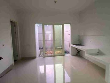 disewakan rumah dua lantai grand harvest wiyung