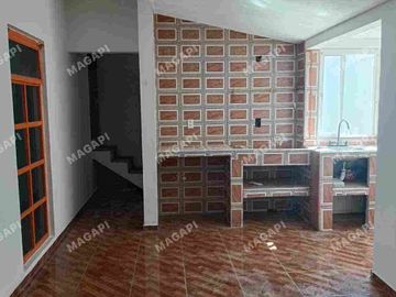 CASA EN VENTA UBICACIÓN INMEJORABLE