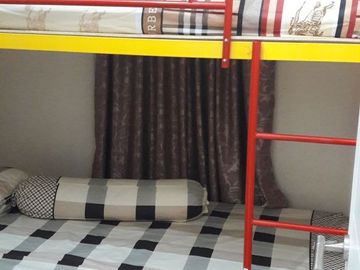 disewakan unit apartemen green lake sunter,2kamar furnished,lantai tengah,view danau,hadap timur,27 juta/6 bulan