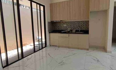 dijual cepat rumah 3 lantai cluster Matana asya jakarta timur