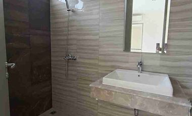 dijual cepat rumah 3 lantai cluster Matana asya jakarta timur