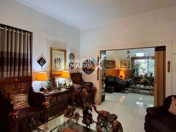 Dijual Rumah Hook Terawat Dekat Kayutangan di Klojen Malang