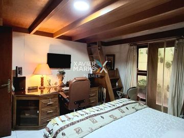 Dijual Rumah Hook Terawat Dekat Kayutangan di Klojen Malang