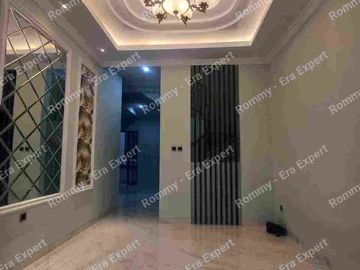 Rumah 2 lantai modern mewah siap huni lokasi strategis di Jagakarsa Jakarta Selatan