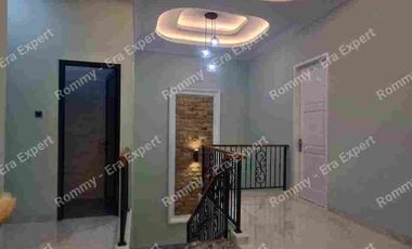 Rumah 2 lantai modern mewah siap huni lokasi strategis di Jagakarsa Jakarta Selatan