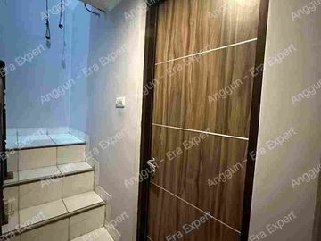 Dijual Rumah Strategis 3 Lantai Semi Furnished Di Gunung Sahari Jakpus