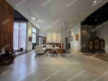 Rumah di Aristoteles Gading serpong sudah interior cakep elegant , full furnished