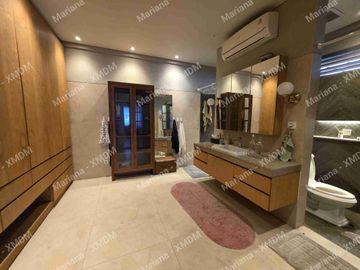 Rumah di Aristoteles Gading serpong sudah interior cakep elegant , full furnished