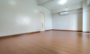 Four Season Riviera 138 sqm 3 bedroom semi furnished unit with 2 balconies for rent