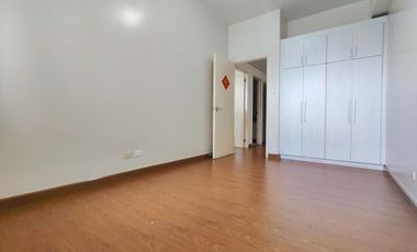Four Season Riviera 138 sqm 3 bedroom semi furnished unit with 2 balconies for rent