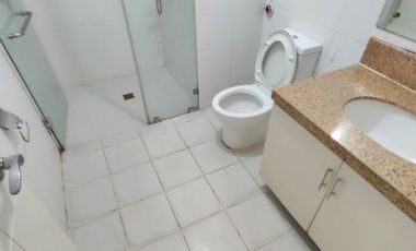Four Season Riviera 138 sqm 3 bedroom semi furnished unit with 2 balconies for rent
