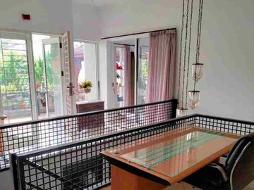 Dijual Rumah siap huni di Hoek di perumahan The address depok