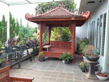 Dijual Rumah siap huni di Hoek di perumahan The address depok