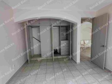 EN VENTA INMUEBLE DE CINCO DEPARTAMENTOS