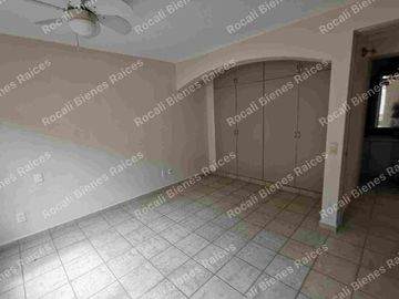 EN VENTA INMUEBLE DE CINCO DEPARTAMENTOS