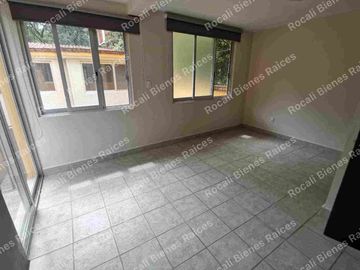 EN VENTA INMUEBLE DE CINCO DEPARTAMENTOS