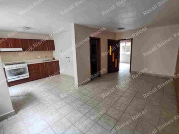 EN VENTA INMUEBLE DE CINCO DEPARTAMENTOS