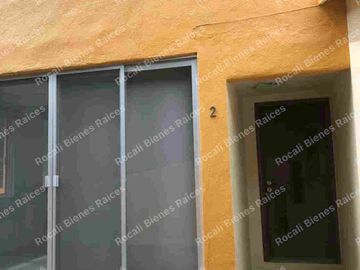 EN VENTA INMUEBLE DE CINCO DEPARTAMENTOS