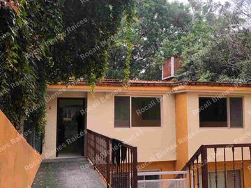 EN VENTA INMUEBLE DE CINCO DEPARTAMENTOS