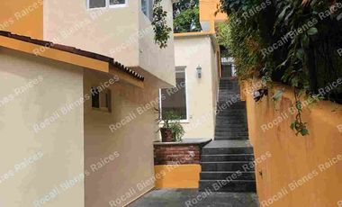 EN VENTA INMUEBLE DE CINCO DEPARTAMENTOS