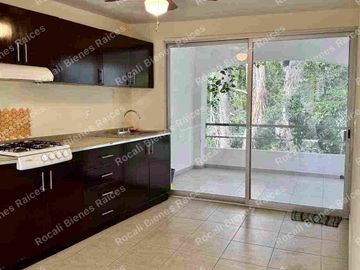 EN VENTA INMUEBLE DE CINCO DEPARTAMENTOS