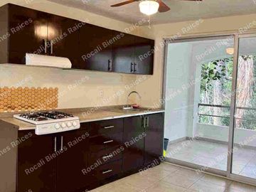 EN VENTA INMUEBLE DE CINCO DEPARTAMENTOS