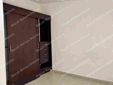 EN VENTA INMUEBLE DE CINCO DEPARTAMENTOS