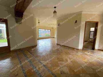 EN VENTA PRECIOSA CASA EN VISTA HERMOSA