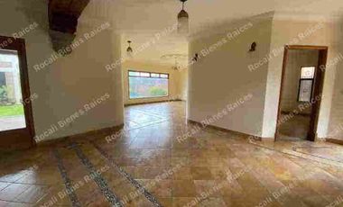 EN VENTA PRECIOSA CASA EN VISTA HERMOSA