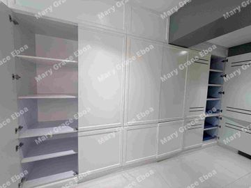 Two Serendra Red Oak 2BR| interior design |fully furnished| parking