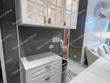 Two Serendra Red Oak 2BR| interior design |fully furnished| parking