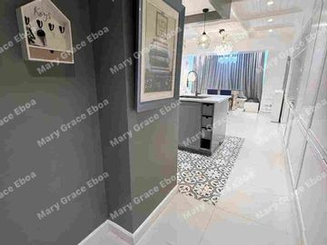 Two Serendra Red Oak 2BR| interior design |fully furnished| parking