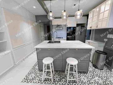 Two Serendra Red Oak 2BR| interior design |fully furnished| parking