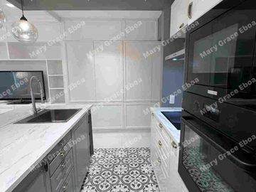 Two Serendra Red Oak 2BR| interior design |fully furnished| parking