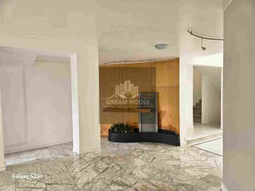 Venta de Casa de 4 dormitorios, Sector Quito Tenis, Ecuador