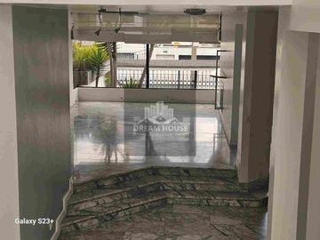 Venta de Casa de 4 dormitorios, Sector Quito Tenis, Ecuador