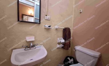Se vende casa de una planta con 3 recámaras y estudio,  cerca del centro de Oaxaca