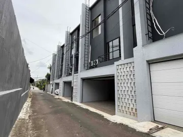 Dijual Rumah 3 Lantai Di Kebayoran Lama Siap Huni, 2 Facad Depan & Belakang Dekat Pintu Tol