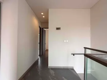 Dijual Rumah 3 Lantai Di Kebayoran Lama Siap Huni, 2 Facad Depan & Belakang Dekat Pintu Tol