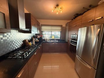 Se VENDE casa ubicada en Residencial Amorada, frente a Hospital General nuevo