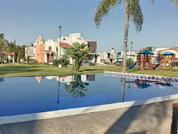 CASA EN RESIDENCIAL CASA FUERTE, TLAJOMULCO, JALISCO. REMATE ADJUDICADO