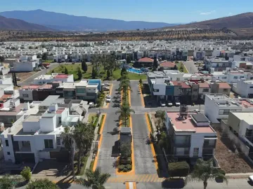 CASA EN RESIDENCIAL CASA FUERTE, TLAJOMULCO, JALISCO. REMATE ADJUDICADO